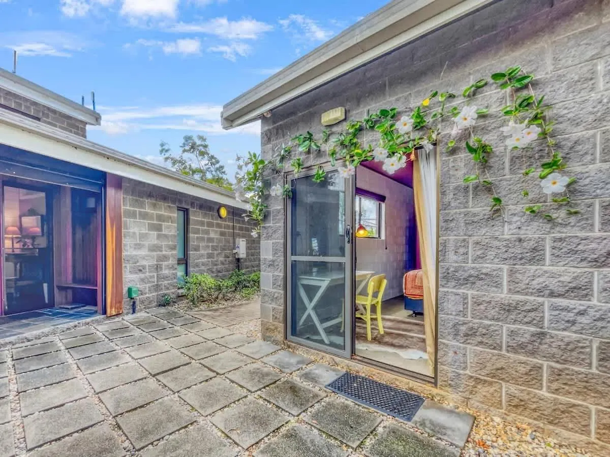Luxurious Mountain Retreat Near Maleny