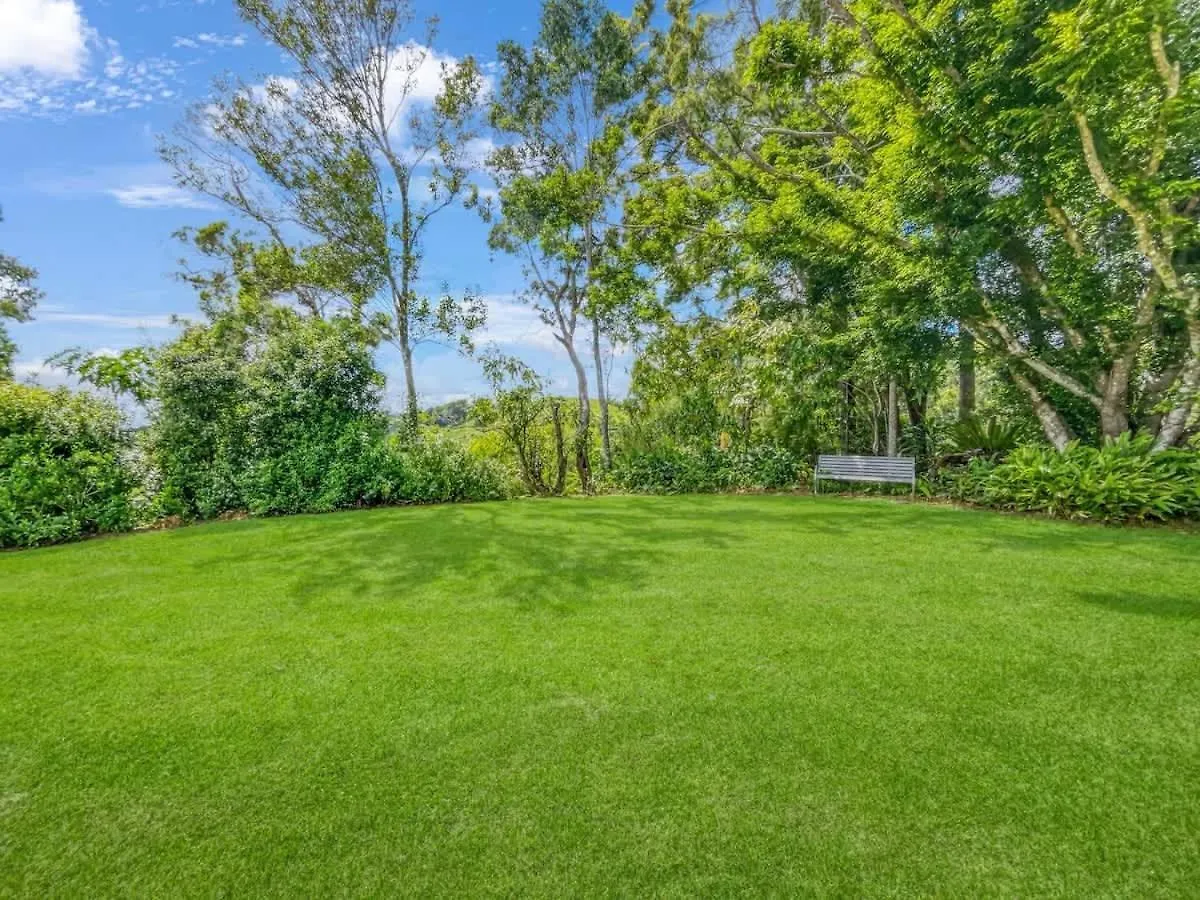 Holiday home Luxurious Mountain Retreat Near Maleny